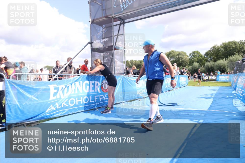 25.08.2024 - Elbe Triathlon Hamburg H.Heesch http://msf.ph/oto/6881785 25.08.2024 11:57:35 Ziel 676, 1426, 1517, 1544, 1564 meine-sportfotos.de