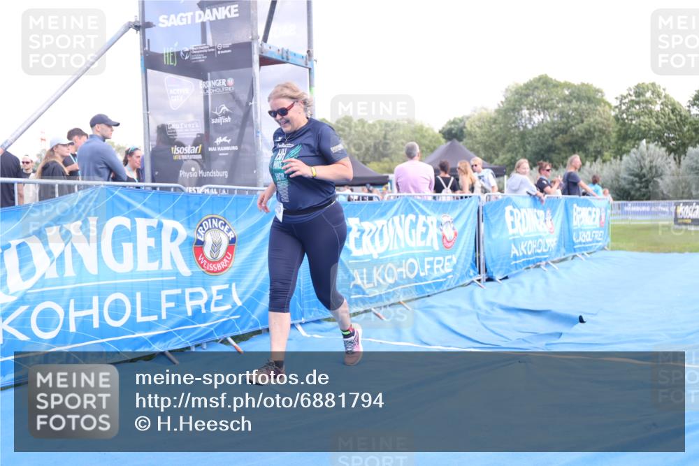 25.08.2024 - Elbe Triathlon Hamburg H.Heesch http://msf.ph/oto/6881794 25.08.2024 12:38:12 Ziel 1675 meine-sportfotos.de