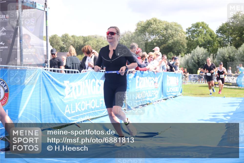 25.08.2024 - Elbe Triathlon Hamburg H.Heesch http://msf.ph/oto/6881813 25.08.2024 11:57:39 Ziel 676, 1426, 1517, 1544 meine-sportfotos.de