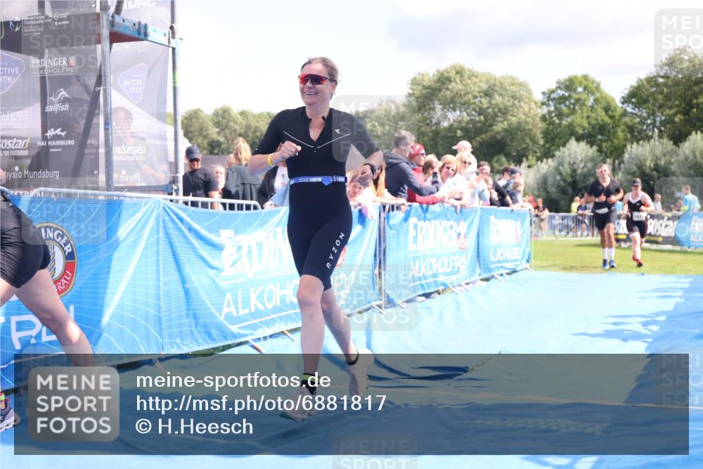25.08.2024 - Elbe Triathlon Hamburg H.Heesch http://msf.ph/oto/6881817 25.08.2024 11:57:39 Ziel 676, 1426, 1517, 1544 meine-sportfotos.de
