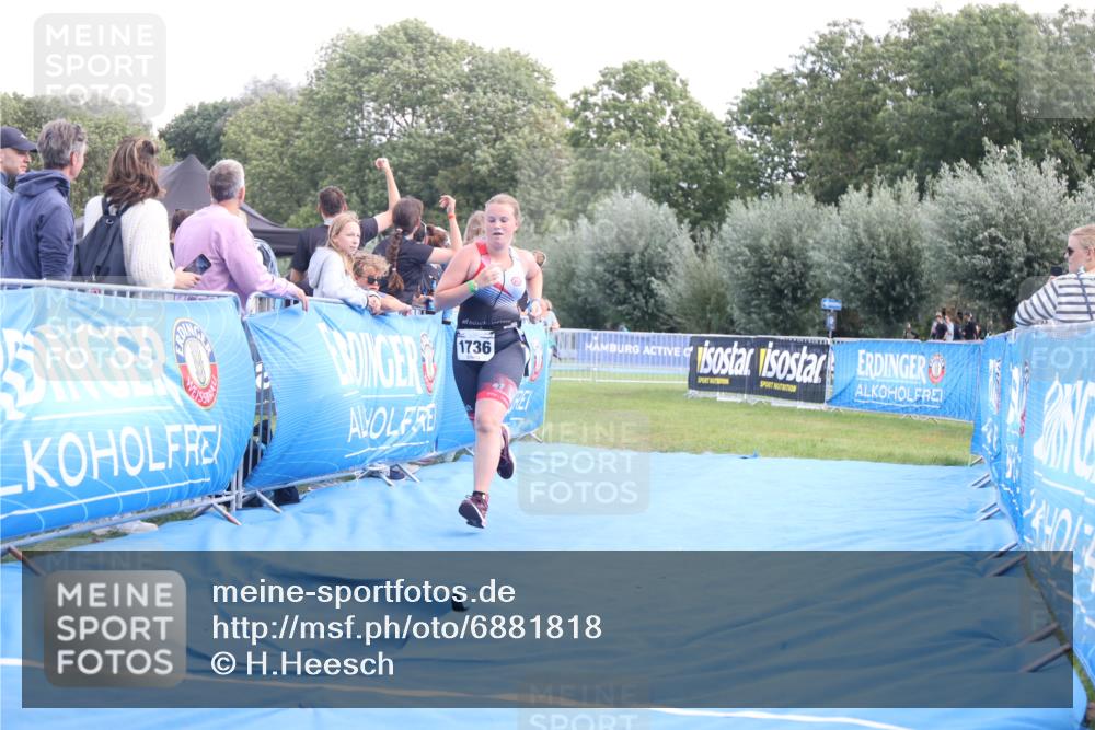 25.08.2024 - Elbe Triathlon Hamburg H.Heesch http://msf.ph/oto/6881818 25.08.2024 12:38:48 Ziel 1736 meine-sportfotos.de