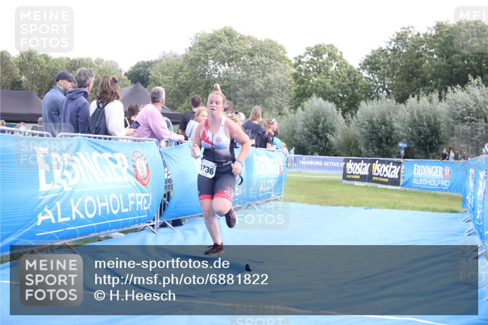 25.08.2024 - Elbe Triathlon Hamburg H.Heesch http://msf.ph/oto/6881822 25.08.2024 12:38:48 Ziel 1736 meine-sportfotos.de