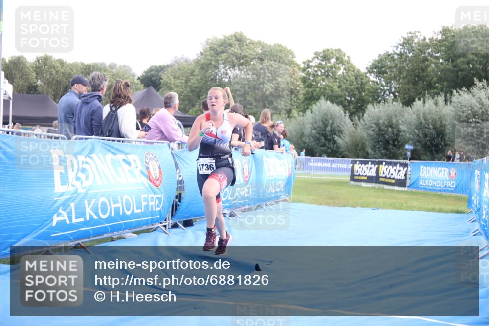 25.08.2024 - Elbe Triathlon Hamburg H.Heesch http://msf.ph/oto/6881826 25.08.2024 12:38:48 Ziel 1736 meine-sportfotos.de