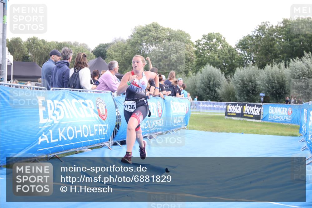 25.08.2024 - Elbe Triathlon Hamburg H.Heesch http://msf.ph/oto/6881829 25.08.2024 12:38:48 Ziel 1736 meine-sportfotos.de