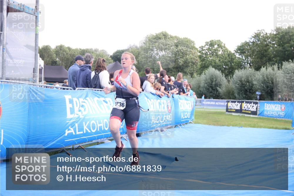 25.08.2024 - Elbe Triathlon Hamburg H.Heesch http://msf.ph/oto/6881839 25.08.2024 12:38:49 Ziel 1736 meine-sportfotos.de