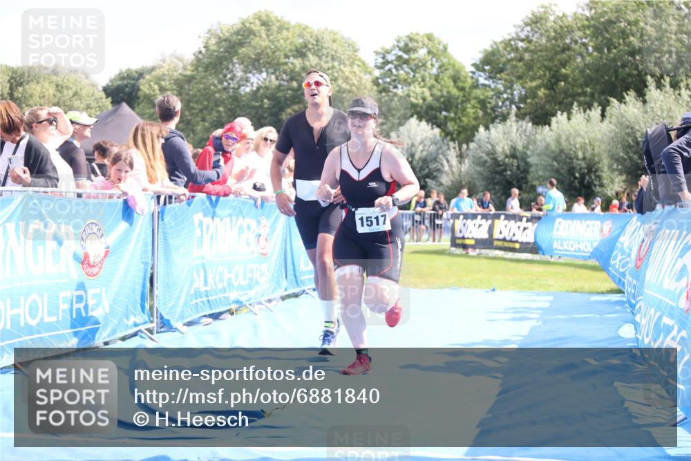 25.08.2024 - Elbe Triathlon Hamburg H.Heesch http://msf.ph/oto/6881840 25.08.2024 11:57:42 Ziel 676, 1517, 1544 meine-sportfotos.de