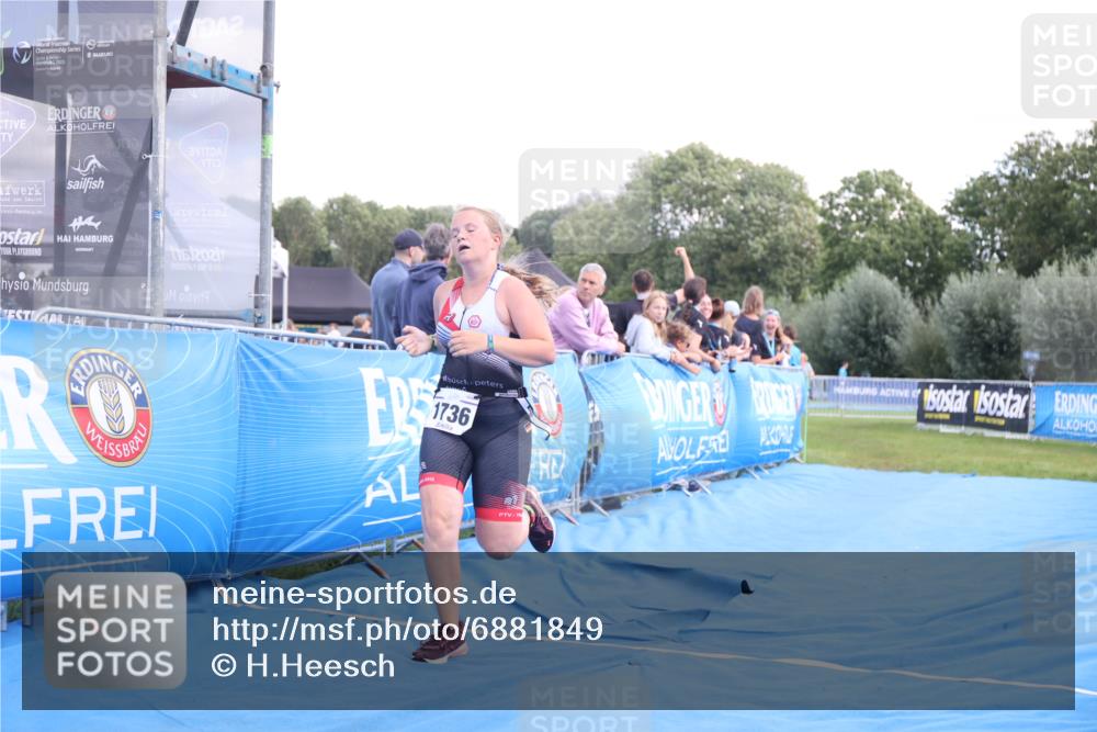 25.08.2024 - Elbe Triathlon Hamburg H.Heesch http://msf.ph/oto/6881849 25.08.2024 12:38:49 Ziel 1736 meine-sportfotos.de