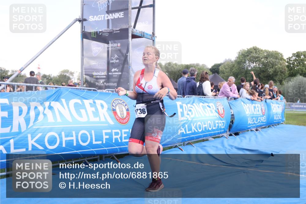 25.08.2024 - Elbe Triathlon Hamburg H.Heesch http://msf.ph/oto/6881865 25.08.2024 12:38:49 Ziel 1736 meine-sportfotos.de
