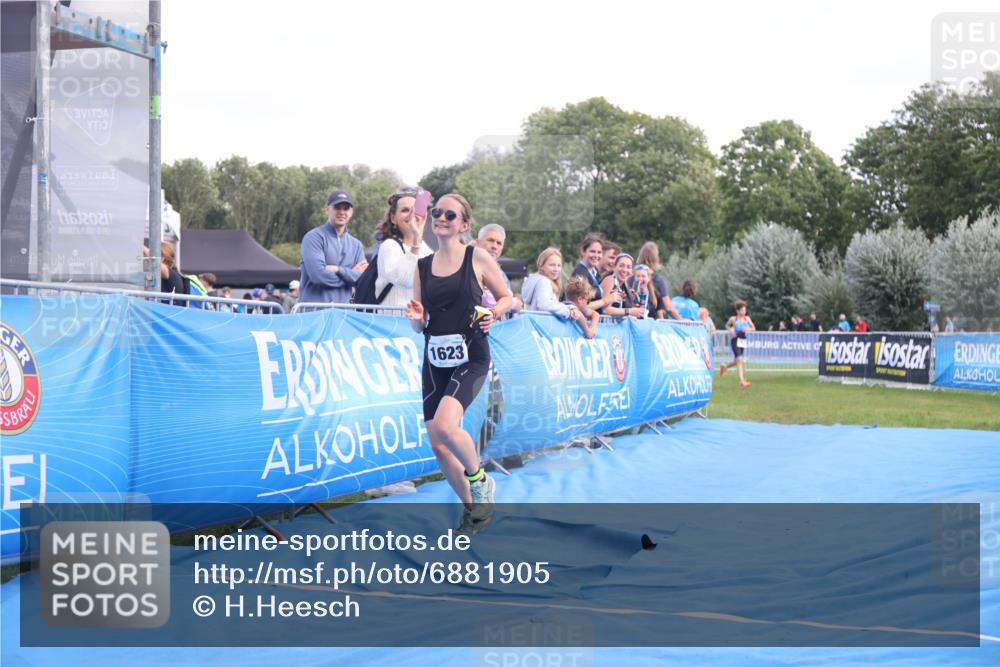 25.08.2024 - Elbe Triathlon Hamburg H.Heesch http://msf.ph/oto/6881905 25.08.2024 12:38:58 Ziel  meine-sportfotos.de