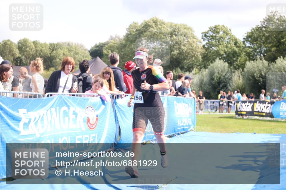 25.08.2024 - Elbe Triathlon Hamburg H.Heesch http://msf.ph/oto/6881929 25.08.2024 11:58:03 Ziel 1549 meine-sportfotos.de