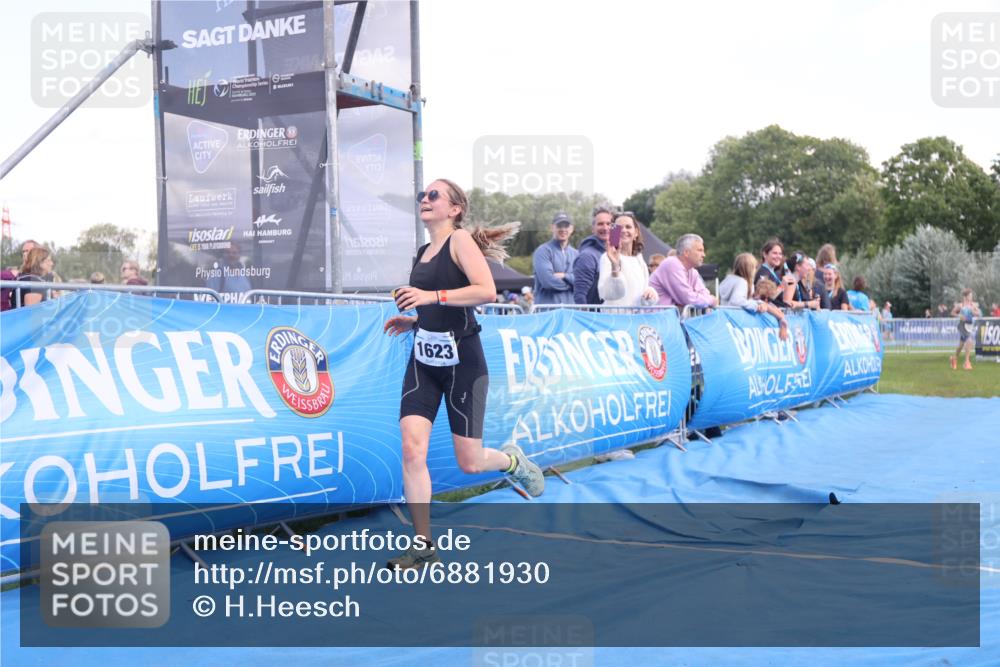 25.08.2024 - Elbe Triathlon Hamburg H.Heesch http://msf.ph/oto/6881930 25.08.2024 12:38:59 Ziel  meine-sportfotos.de