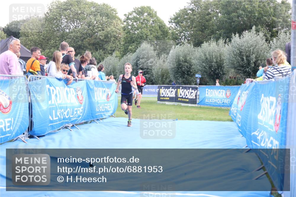 25.08.2024 - Elbe Triathlon Hamburg H.Heesch http://msf.ph/oto/6881953 25.08.2024 12:40:51 Ziel 1723, 1759 meine-sportfotos.de