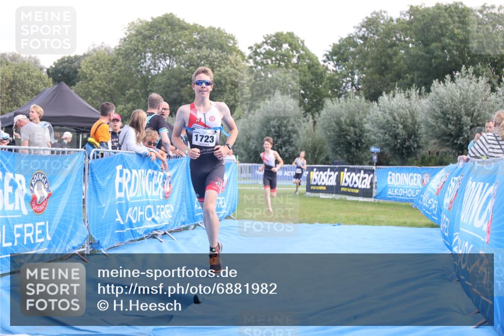 25.08.2024 - Elbe Triathlon Hamburg H.Heesch http://msf.ph/oto/6881982 25.08.2024 12:40:57 Ziel 1723, 1743, 1754, 1759 meine-sportfotos.de