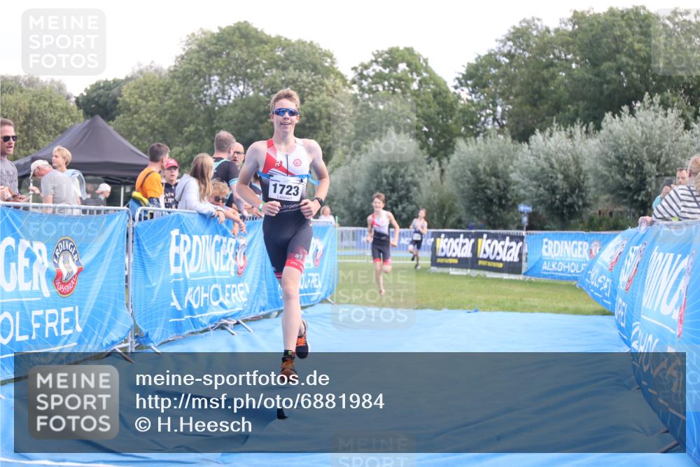 25.08.2024 - Elbe Triathlon Hamburg H.Heesch http://msf.ph/oto/6881984 25.08.2024 12:40:57 Ziel 1723, 1743, 1754, 1759 meine-sportfotos.de