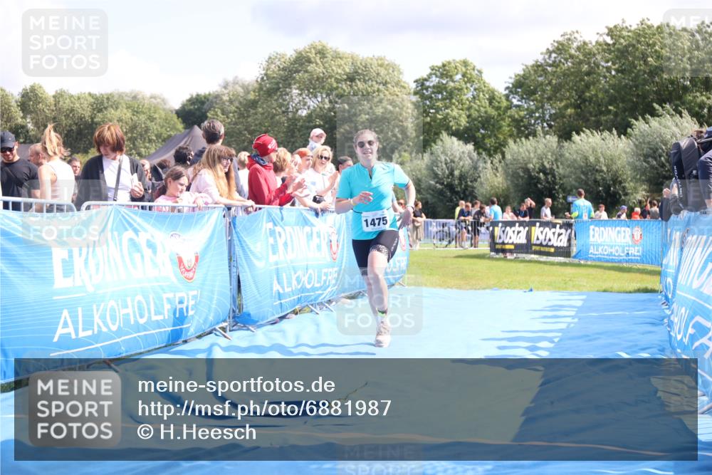 25.08.2024 - Elbe Triathlon Hamburg H.Heesch http://msf.ph/oto/6881987 25.08.2024 11:58:11 Ziel 1475, 1549, 1658 meine-sportfotos.de