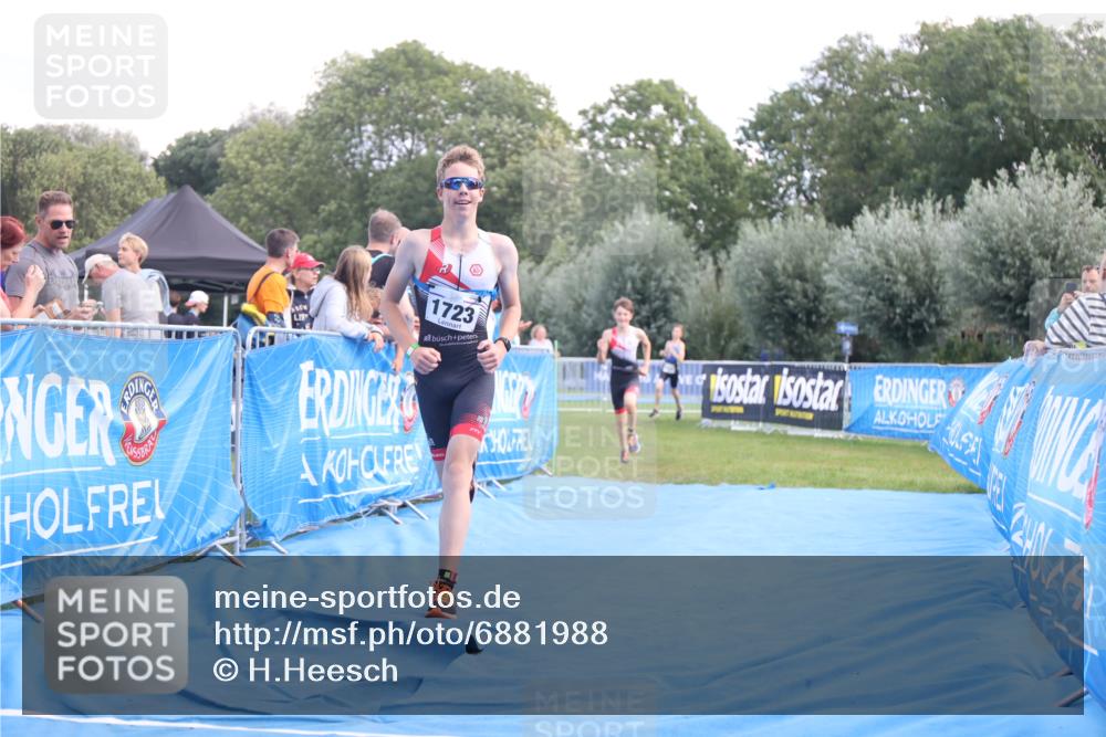 25.08.2024 - Elbe Triathlon Hamburg H.Heesch http://msf.ph/oto/6881988 25.08.2024 12:40:57 Ziel 1723, 1743, 1754, 1759 meine-sportfotos.de