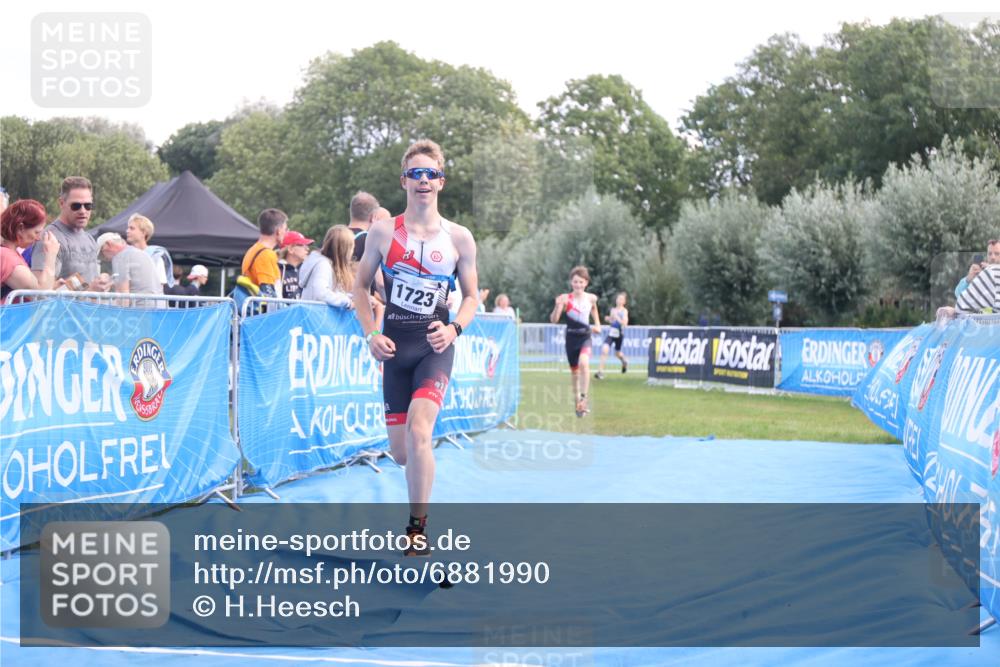 25.08.2024 - Elbe Triathlon Hamburg H.Heesch http://msf.ph/oto/6881990 25.08.2024 12:40:57 Ziel 1723, 1743, 1754, 1759 meine-sportfotos.de