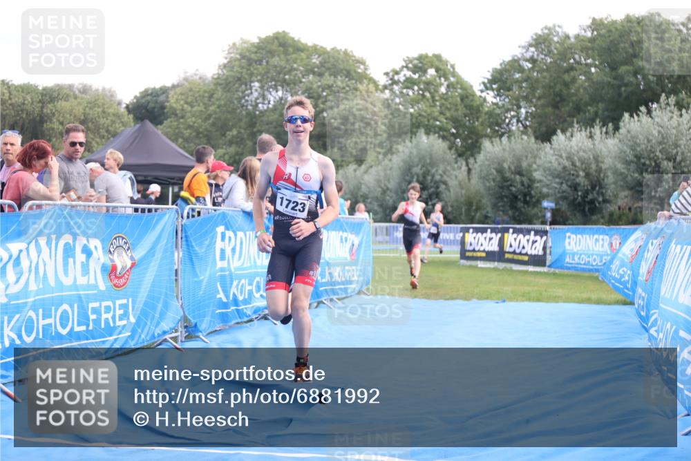 25.08.2024 - Elbe Triathlon Hamburg H.Heesch http://msf.ph/oto/6881992 25.08.2024 12:40:57 Ziel 1723, 1743, 1754, 1759 meine-sportfotos.de