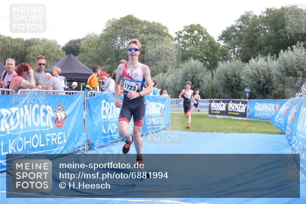 25.08.2024 - Elbe Triathlon Hamburg H.Heesch http://msf.ph/oto/6881994 25.08.2024 12:40:57 Ziel 1723, 1743, 1754, 1759 meine-sportfotos.de
