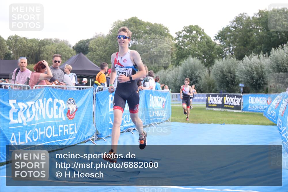 25.08.2024 - Elbe Triathlon Hamburg H.Heesch http://msf.ph/oto/6882000 25.08.2024 12:40:57 Ziel 1723, 1743, 1754, 1759 meine-sportfotos.de