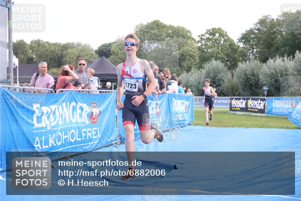 25.08.2024 - Elbe Triathlon Hamburg H.Heesch http://msf.ph/oto/6882006 25.08.2024 12:40:57 Ziel 1723, 1743, 1754, 1759 meine-sportfotos.de
