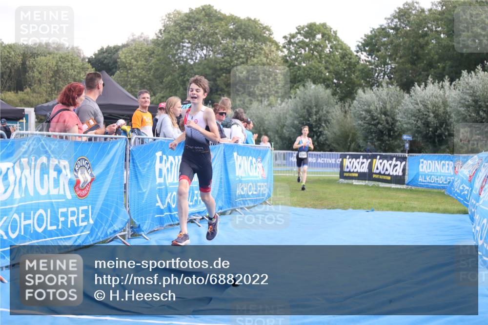 25.08.2024 - Elbe Triathlon Hamburg H.Heesch http://msf.ph/oto/6882022 25.08.2024 12:40:59 Ziel 1723, 1743, 1754, 1759 meine-sportfotos.de