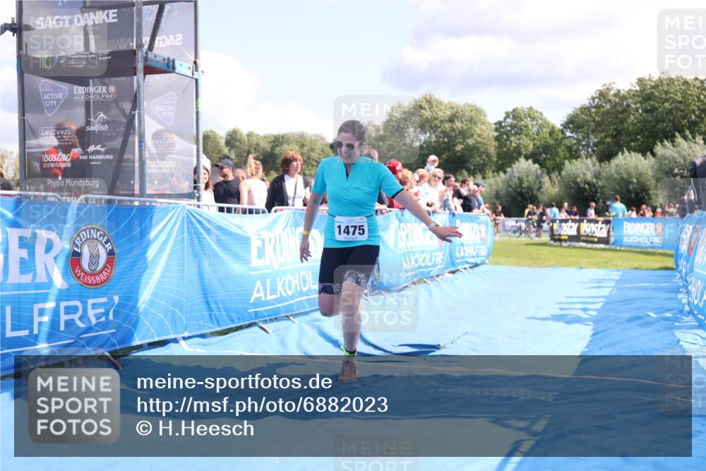 25.08.2024 - Elbe Triathlon Hamburg H.Heesch http://msf.ph/oto/6882023 25.08.2024 11:58:12 Ziel 1475, 1658 meine-sportfotos.de