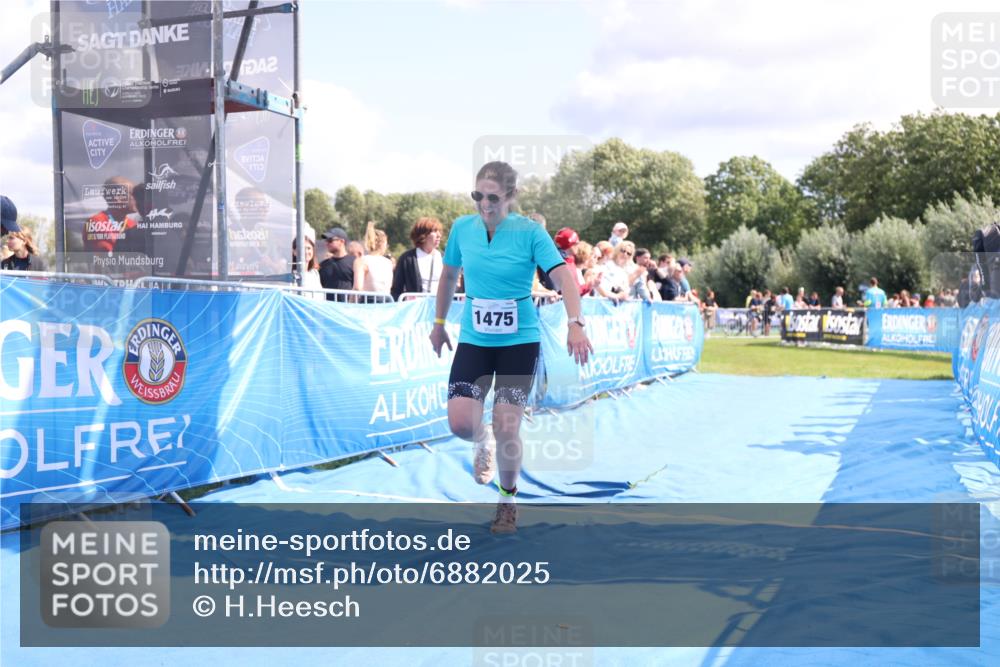 25.08.2024 - Elbe Triathlon Hamburg H.Heesch http://msf.ph/oto/6882025 25.08.2024 11:58:12 Ziel 1475, 1658 meine-sportfotos.de