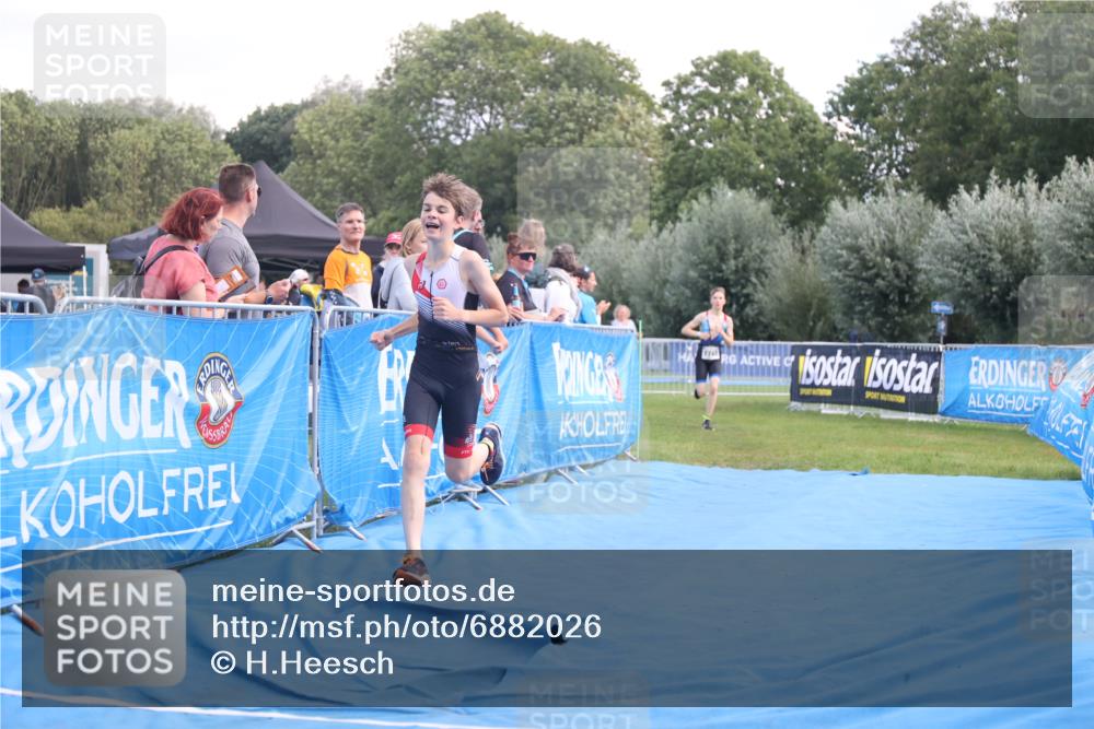 25.08.2024 - Elbe Triathlon Hamburg H.Heesch http://msf.ph/oto/6882026 25.08.2024 12:40:59 Ziel 1723, 1743, 1754, 1759 meine-sportfotos.de