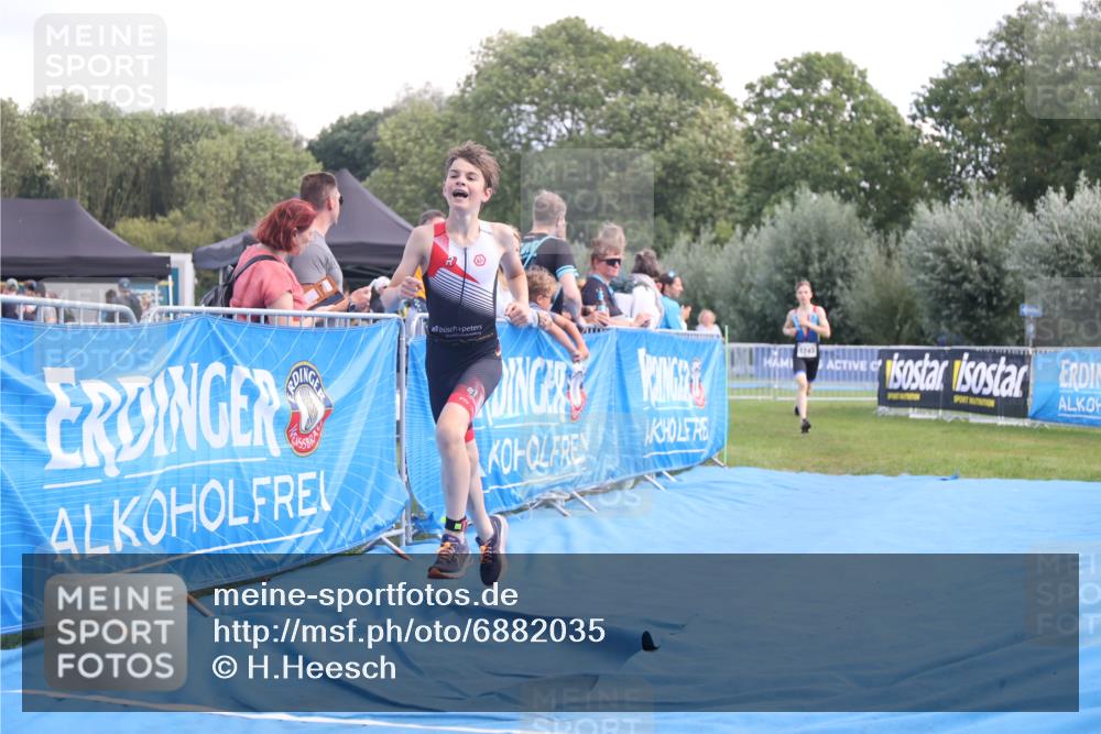 25.08.2024 - Elbe Triathlon Hamburg H.Heesch http://msf.ph/oto/6882035 25.08.2024 12:41:00 Ziel 1723, 1743, 1754, 1759 meine-sportfotos.de