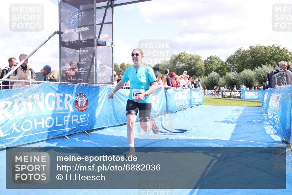25.08.2024 - Elbe Triathlon Hamburg H.Heesch http://msf.ph/oto/6882036 25.08.2024 11:58:12 Ziel 1475, 1658 meine-sportfotos.de