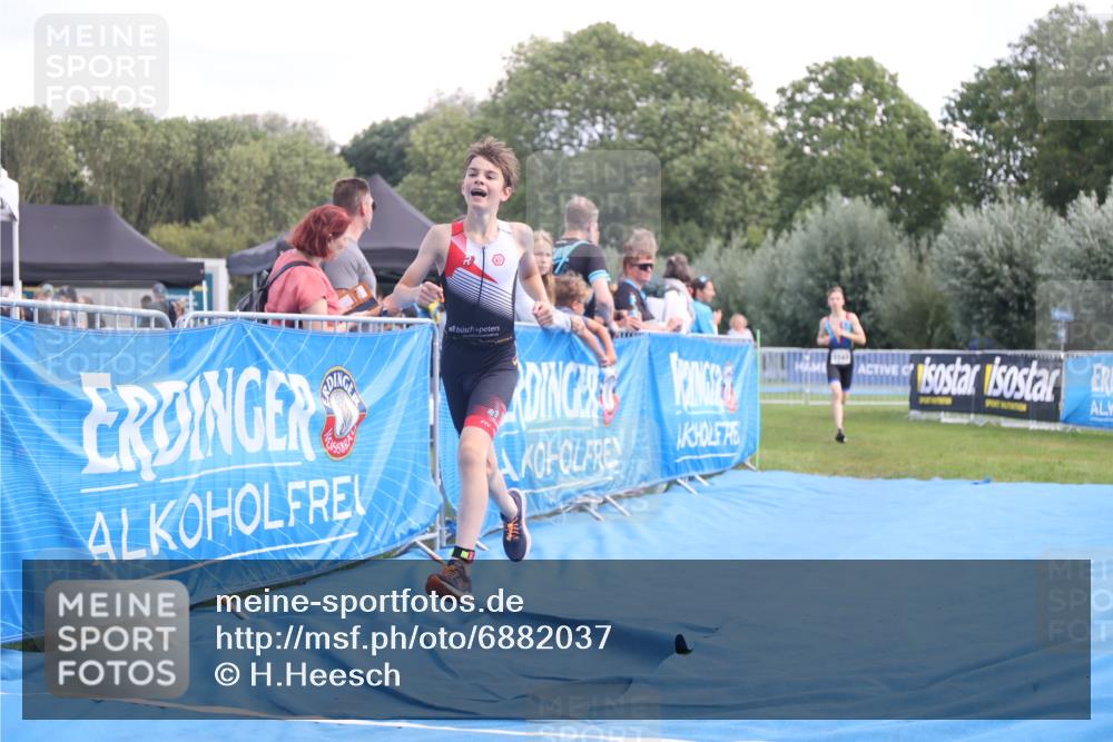 25.08.2024 - Elbe Triathlon Hamburg H.Heesch http://msf.ph/oto/6882037 25.08.2024 12:41:00 Ziel 1723, 1743, 1754, 1759 meine-sportfotos.de