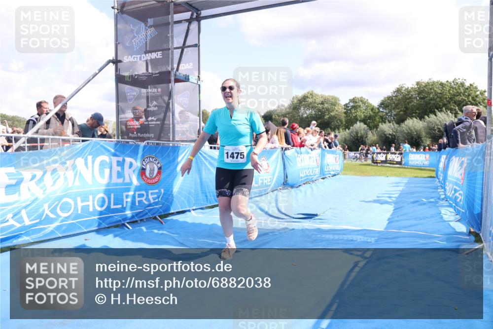 25.08.2024 - Elbe Triathlon Hamburg H.Heesch http://msf.ph/oto/6882038 25.08.2024 11:58:12 Ziel 1475, 1658 meine-sportfotos.de