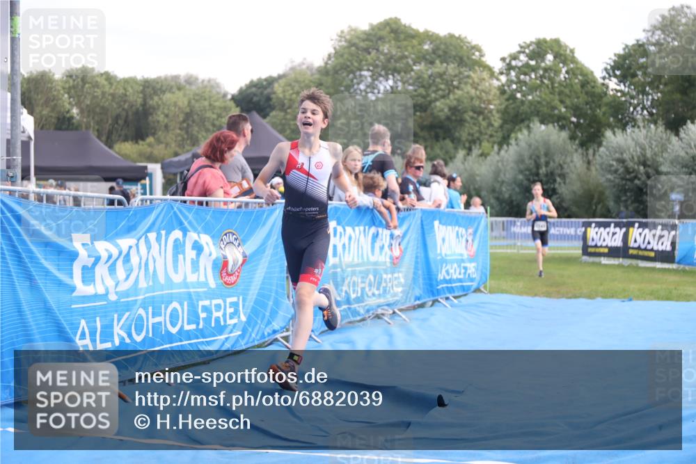 25.08.2024 - Elbe Triathlon Hamburg H.Heesch http://msf.ph/oto/6882039 25.08.2024 12:41:00 Ziel 1723, 1743, 1754, 1759 meine-sportfotos.de