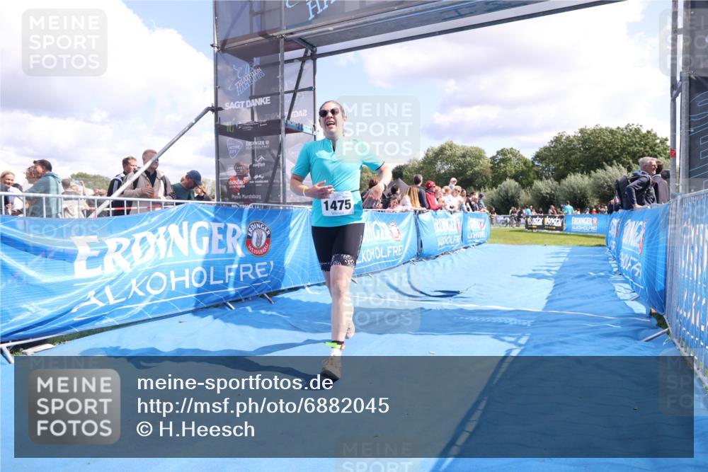 25.08.2024 - Elbe Triathlon Hamburg H.Heesch http://msf.ph/oto/6882045 25.08.2024 11:58:12 Ziel 1475, 1658 meine-sportfotos.de