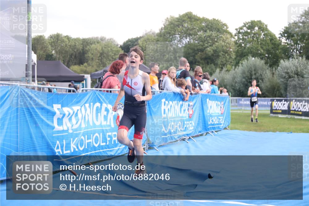 25.08.2024 - Elbe Triathlon Hamburg H.Heesch http://msf.ph/oto/6882046 25.08.2024 12:41:00 Ziel 1723, 1743, 1754, 1759 meine-sportfotos.de