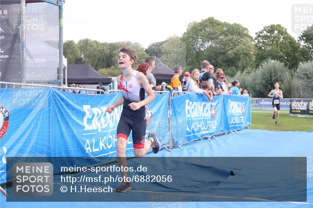 25.08.2024 - Elbe Triathlon Hamburg H.Heesch http://msf.ph/oto/6882056 25.08.2024 12:41:00 Ziel 1723, 1743, 1754, 1759 meine-sportfotos.de