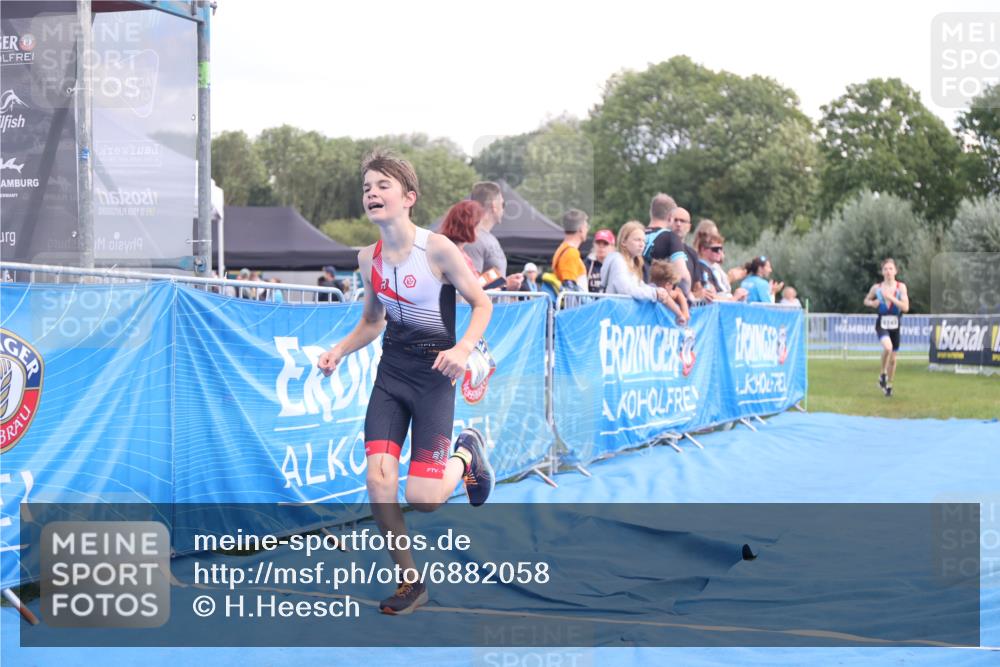 25.08.2024 - Elbe Triathlon Hamburg H.Heesch http://msf.ph/oto/6882058 25.08.2024 12:41:00 Ziel 1723, 1743, 1754, 1759 meine-sportfotos.de