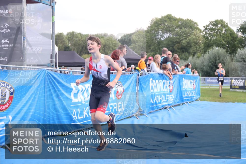 25.08.2024 - Elbe Triathlon Hamburg H.Heesch http://msf.ph/oto/6882060 25.08.2024 12:41:00 Ziel 1723, 1743, 1754, 1759 meine-sportfotos.de