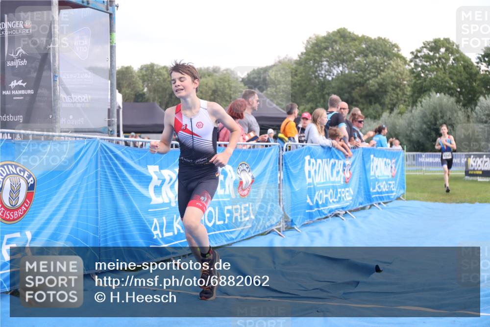 25.08.2024 - Elbe Triathlon Hamburg H.Heesch http://msf.ph/oto/6882062 25.08.2024 12:41:00 Ziel 1723, 1743, 1754, 1759 meine-sportfotos.de