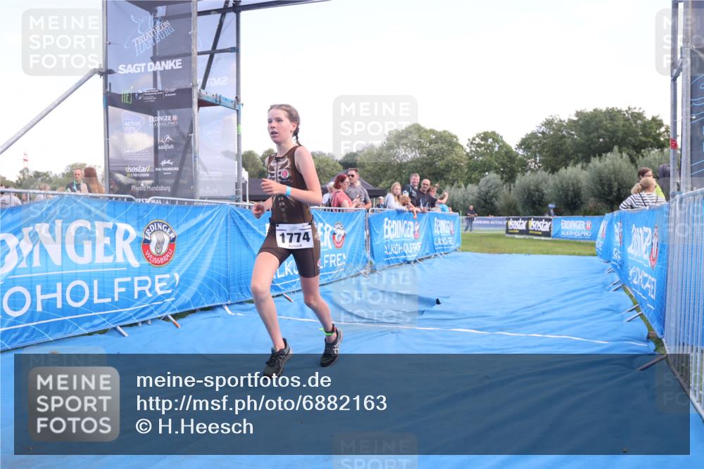 25.08.2024 - Elbe Triathlon Hamburg H.Heesch http://msf.ph/oto/6882163 25.08.2024 12:43:22 Ziel 1774 meine-sportfotos.de