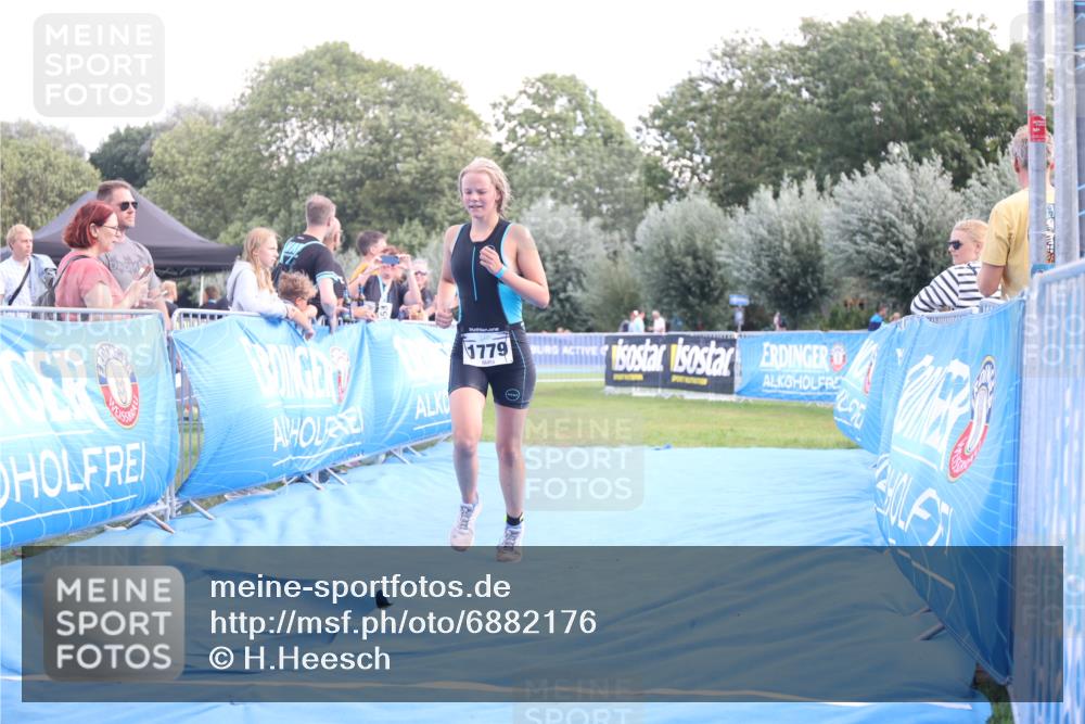 25.08.2024 - Elbe Triathlon Hamburg H.Heesch http://msf.ph/oto/6882176 25.08.2024 12:43:43 Ziel 1779 meine-sportfotos.de