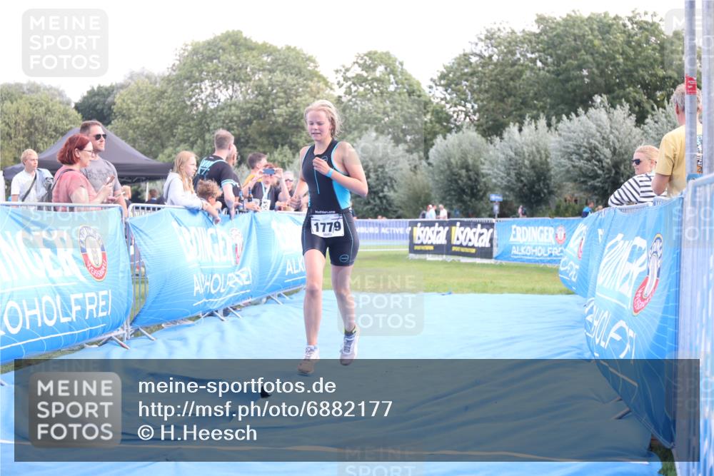 25.08.2024 - Elbe Triathlon Hamburg H.Heesch http://msf.ph/oto/6882177 25.08.2024 12:43:43 Ziel 1779 meine-sportfotos.de