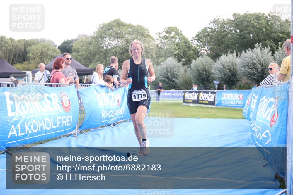 25.08.2024 - Elbe Triathlon Hamburg H.Heesch http://msf.ph/oto/6882183 25.08.2024 12:43:43 Ziel 1779 meine-sportfotos.de
