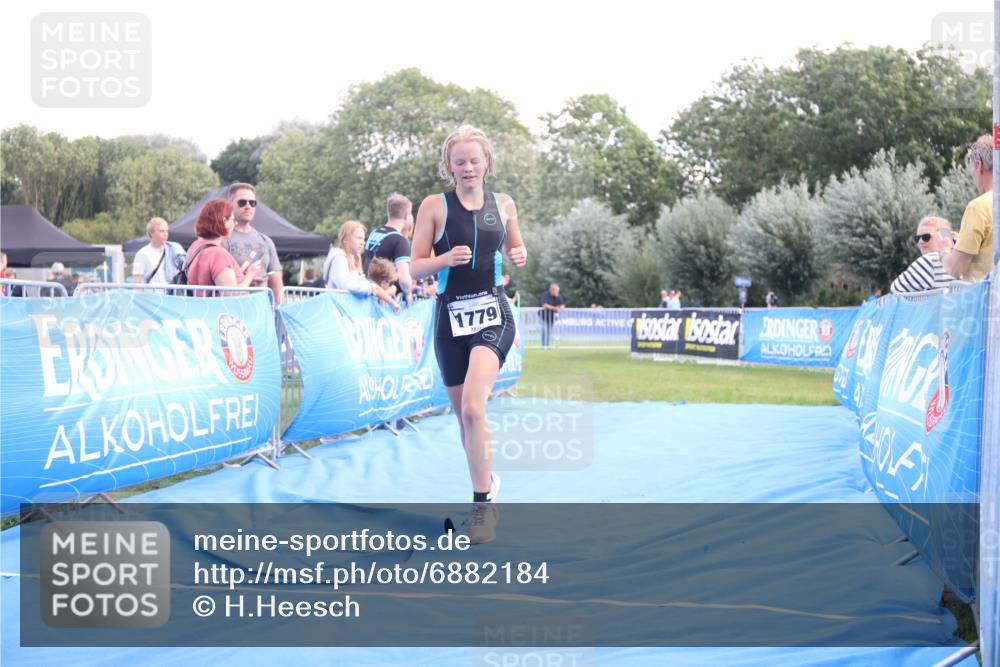 25.08.2024 - Elbe Triathlon Hamburg H.Heesch http://msf.ph/oto/6882184 25.08.2024 12:43:43 Ziel 1779 meine-sportfotos.de