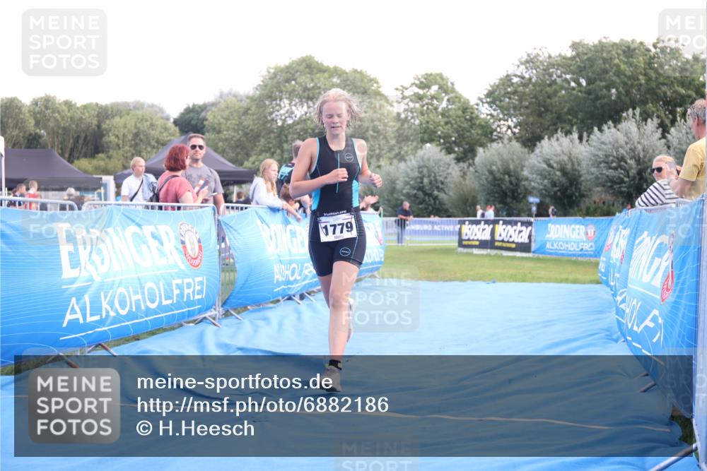 25.08.2024 - Elbe Triathlon Hamburg H.Heesch http://msf.ph/oto/6882186 25.08.2024 12:43:44 Ziel 1779 meine-sportfotos.de