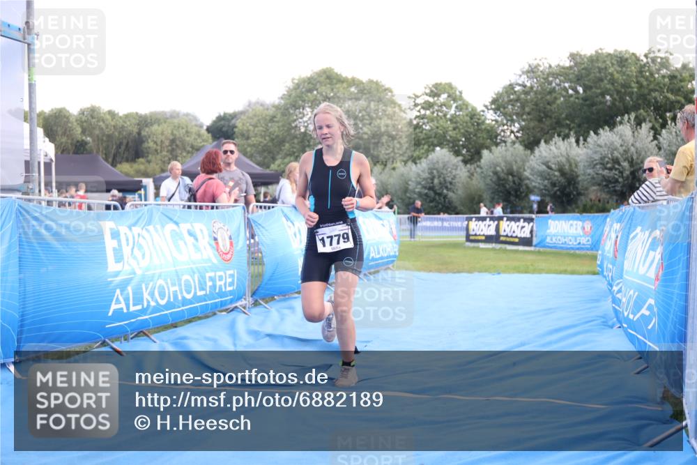 25.08.2024 - Elbe Triathlon Hamburg H.Heesch http://msf.ph/oto/6882189 25.08.2024 12:43:44 Ziel 1779 meine-sportfotos.de
