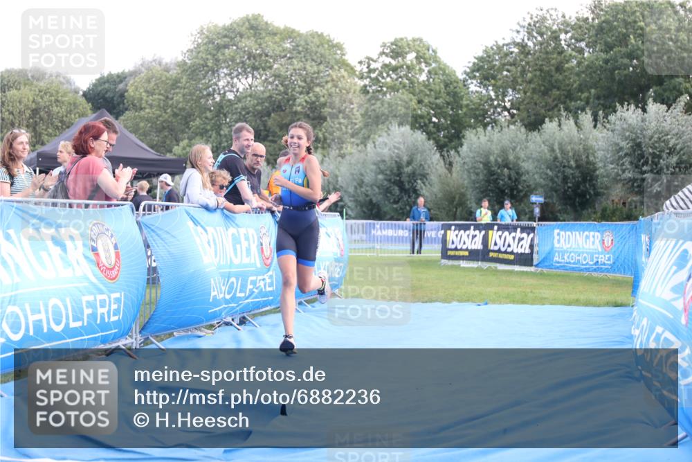 25.08.2024 - Elbe Triathlon Hamburg H.Heesch http://msf.ph/oto/6882236 25.08.2024 12:44:32 Ziel 1767 meine-sportfotos.de