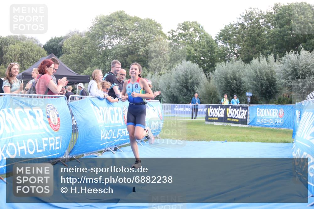25.08.2024 - Elbe Triathlon Hamburg H.Heesch http://msf.ph/oto/6882238 25.08.2024 12:44:32 Ziel 1767 meine-sportfotos.de