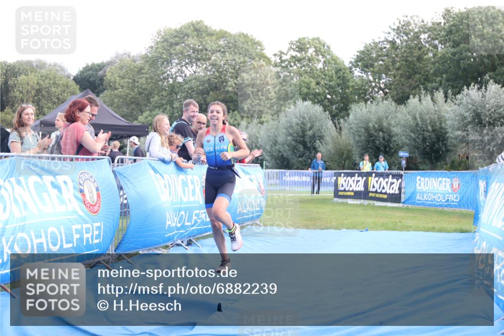 25.08.2024 - Elbe Triathlon Hamburg H.Heesch http://msf.ph/oto/6882239 25.08.2024 12:44:32 Ziel 1767 meine-sportfotos.de
